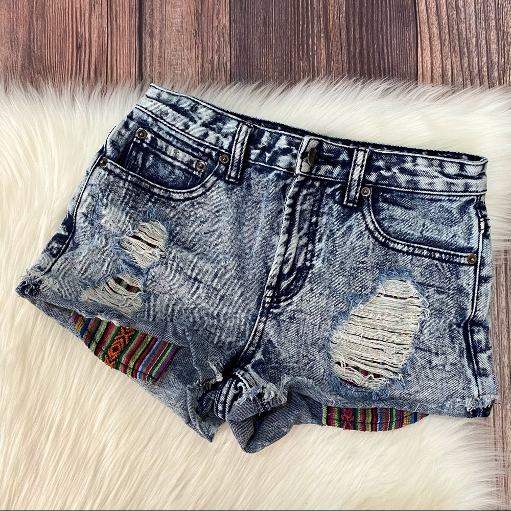 🌼3 for$15 Acid Wash Boho Pocket Booty Shorts